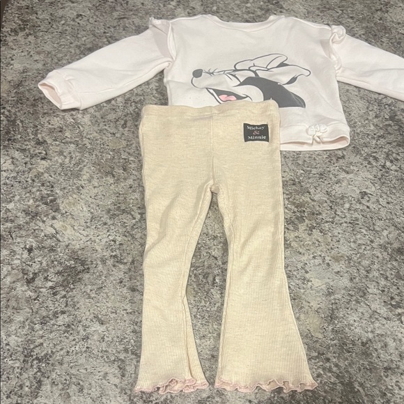 Disney Other - Disney Cream and Pink Minnie Mouse Baby Set